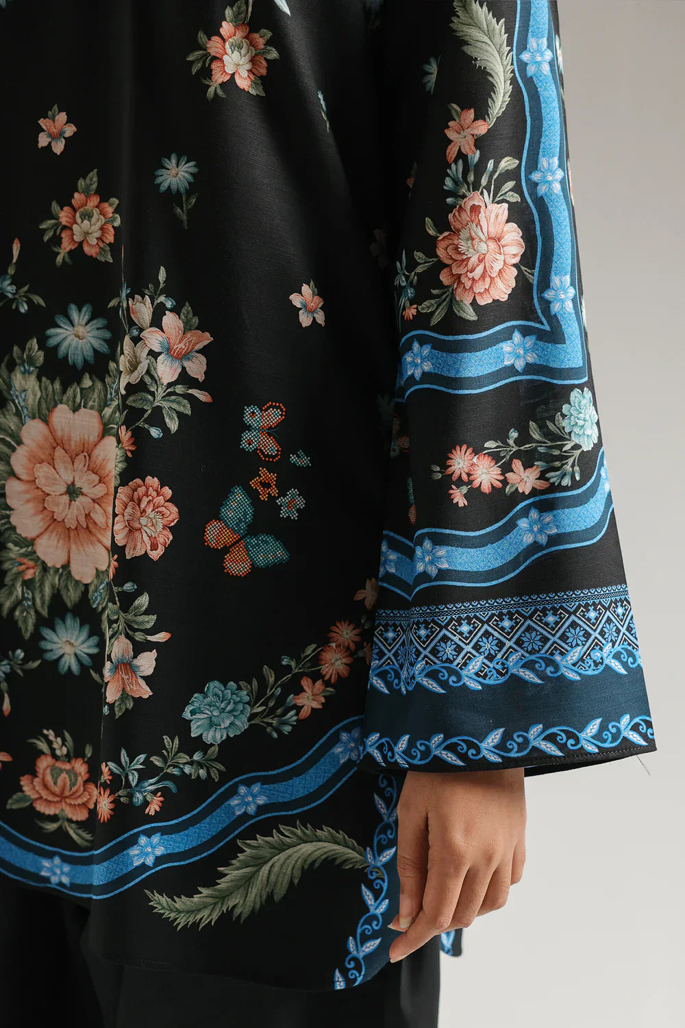 Black Floral Printed 2 Piece (Shirt aur Trouser)