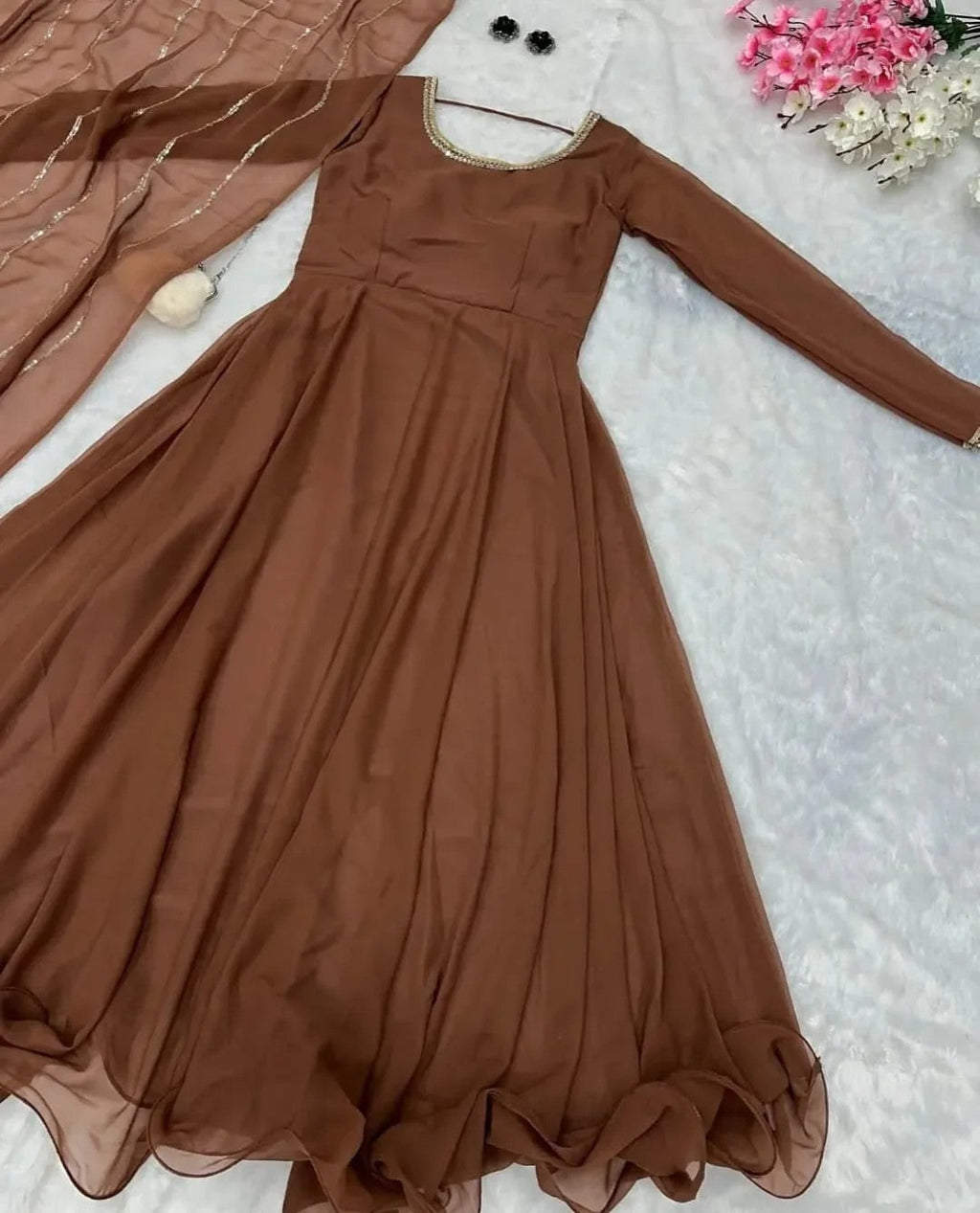Anar Kali Maxi With Dupatta